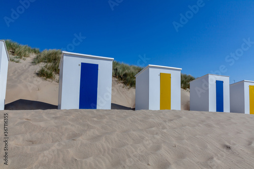 Obraz na płótnie colorful beach huts at Cadzand w salonie