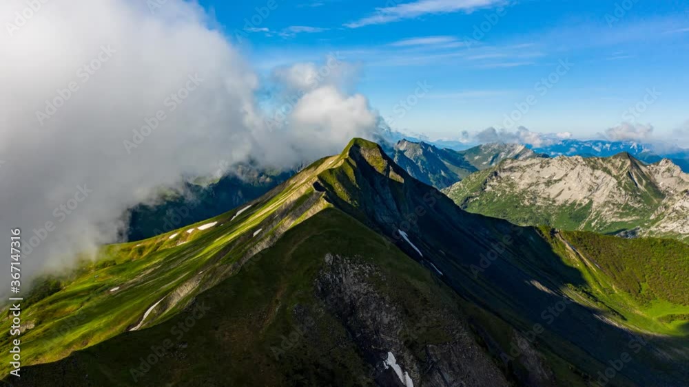 Hyperlapse en drone depuis La Sambuy avec le Lac d'Annecy, Haute Savoie, France