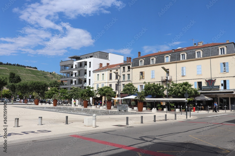 La place du taurobole à Tain, ville de Tain l'Hermitage, département de la Drôme, France