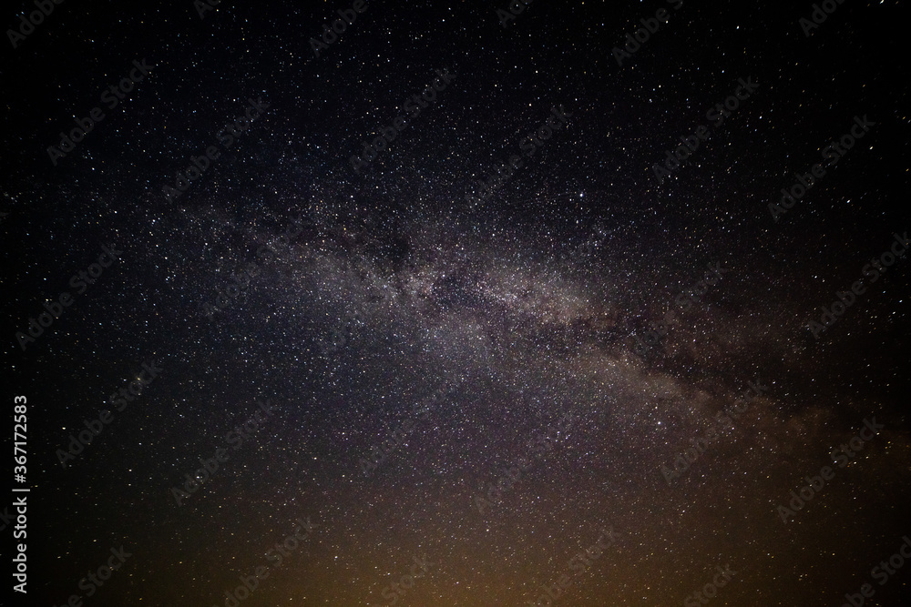 Milchstraße am Himmel bei Nacht in guter Auflösung. Geeignet für Himmel Austausch oder Hintergrund