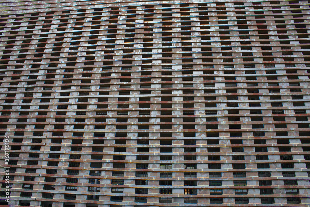Lochfassade an einem Gebäude Lochfassade an einem Gebäude