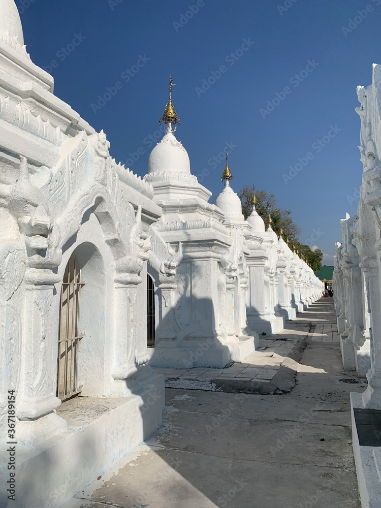 Temple Kuthodaw à Mandalay, Myanmar