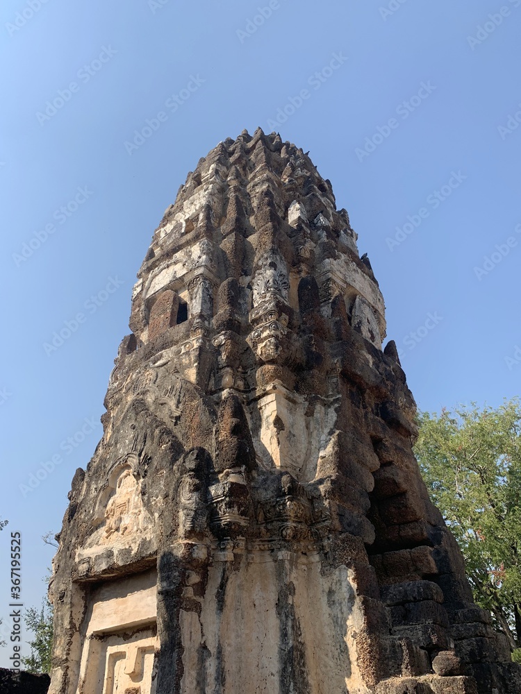 Fototapeta premium Temple du parc historique de Sukhothaï, Thaïlande