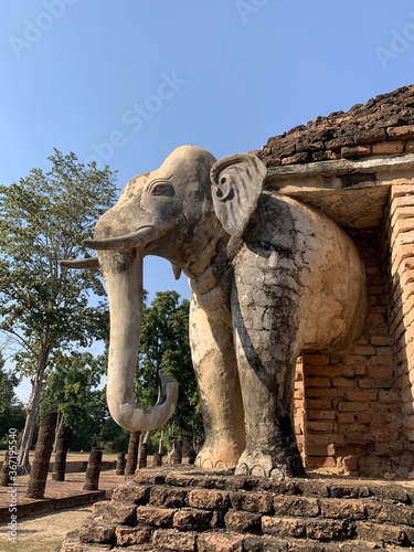 Statue d'éléphant du parc historique de Sukhothaï, Thaïlande © Atlantis