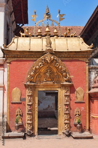 Golden Gate - Bhaktapur Durbar Square's Ornate Marvel (ID: 367198796)