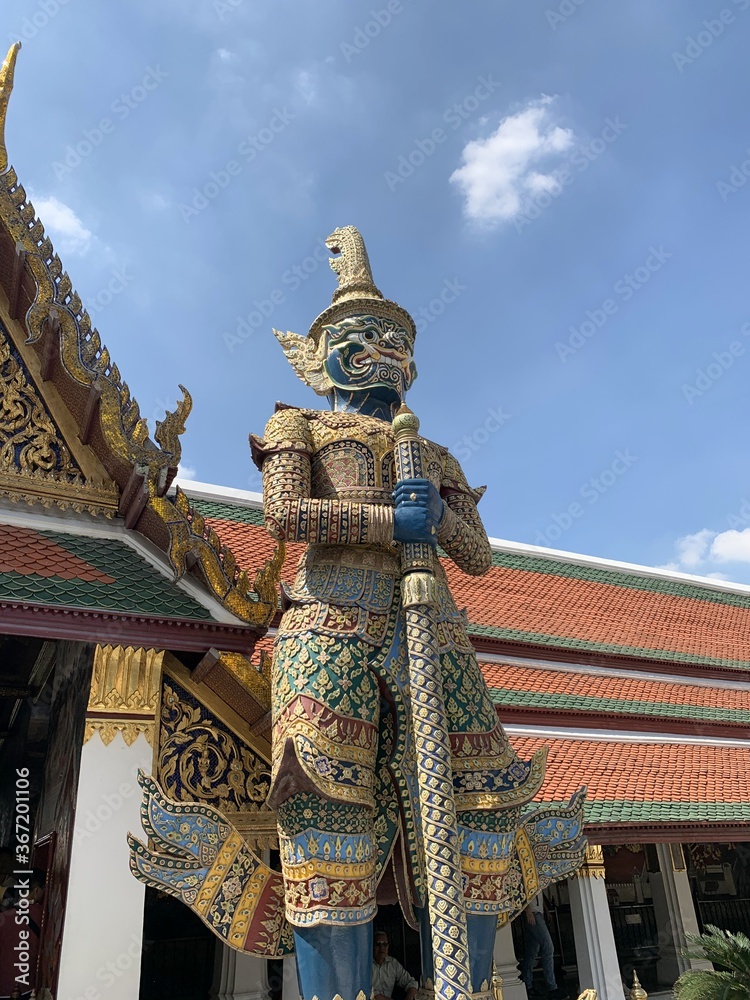 Guerrier gardien du palais royal à Bangkok, Thaïlande Guerrier gardien du palais royal à Bangkok, Thaïlande