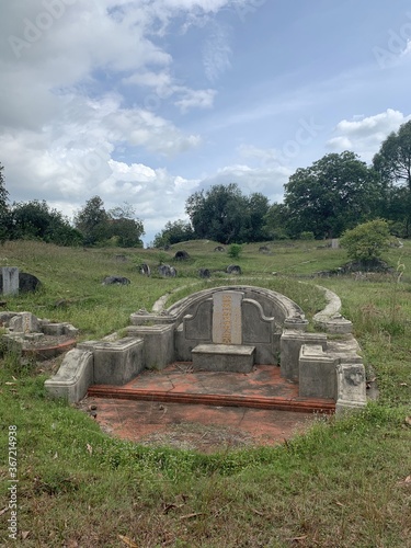 Tombe du cimetière Bukit Cina à Malacca, Malaisie 