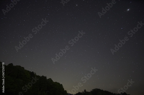 night sky with stars © Hirotsugu
