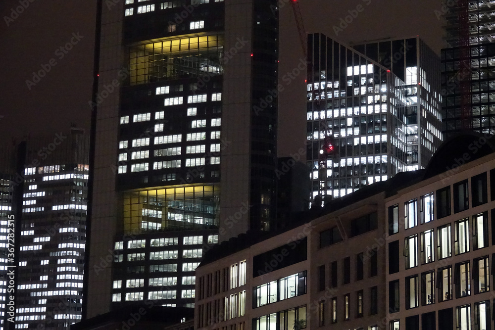 Fototapeta premium Gebäude in Frankfurt, nachts