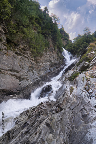 Paisaje naturaleza Austria, agua cascadas rios y cielos