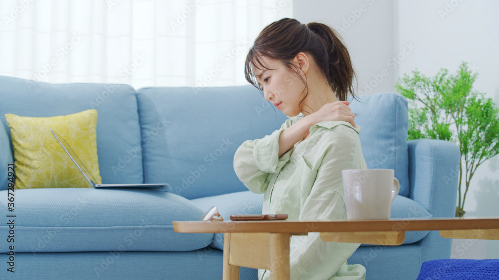 女性・肩こり 女性・肩こり