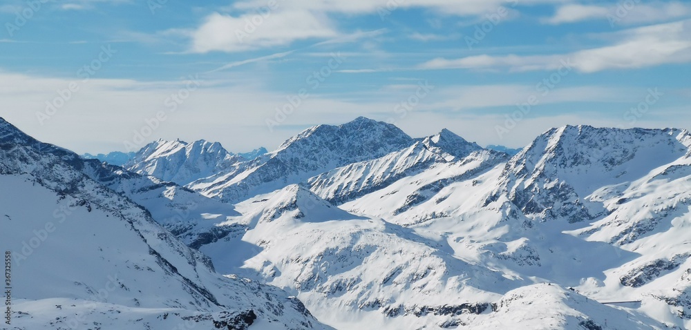 Naklejka premium snow covered mountains