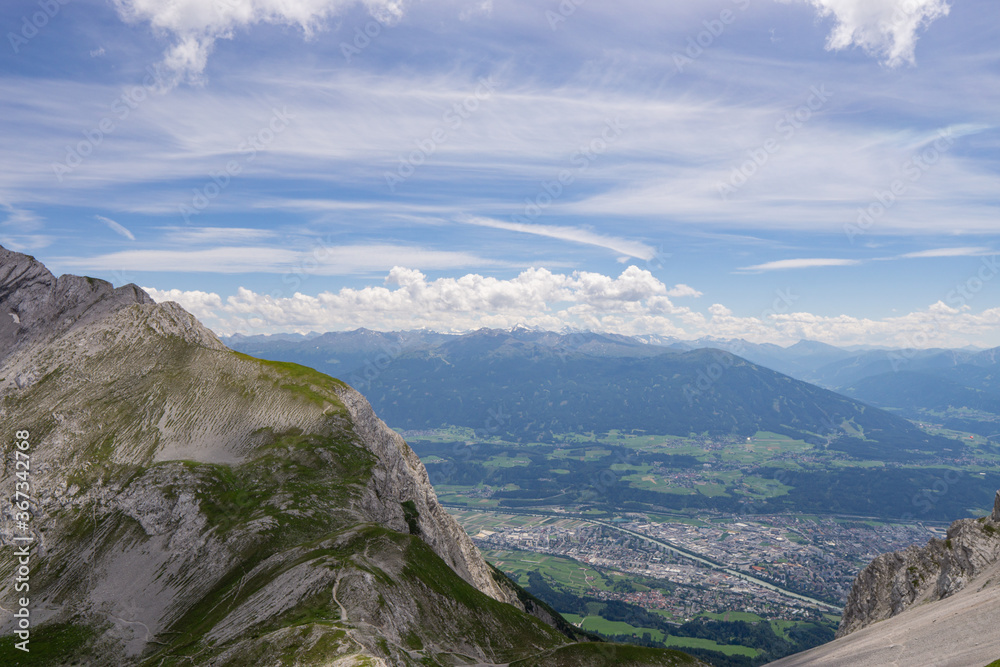 Fototapeta premium mountains with clouds in Innsbruck