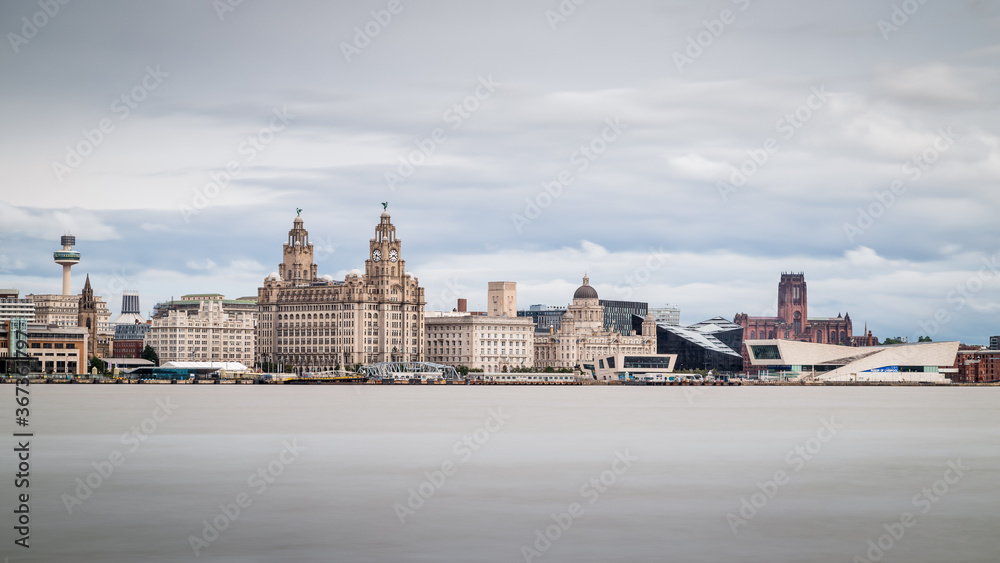 Obraz premium Letterbox crop of the Liverpool skyline