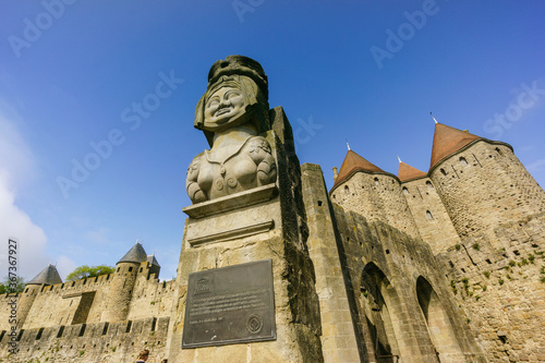 ciudadela amurallada de Carcasona , declarada en 1997 Patrimonio de la Humanidad por la Unesco, capital del departamento del Aude,  region Languedoc-Rosellon, Francia, Europa photo
