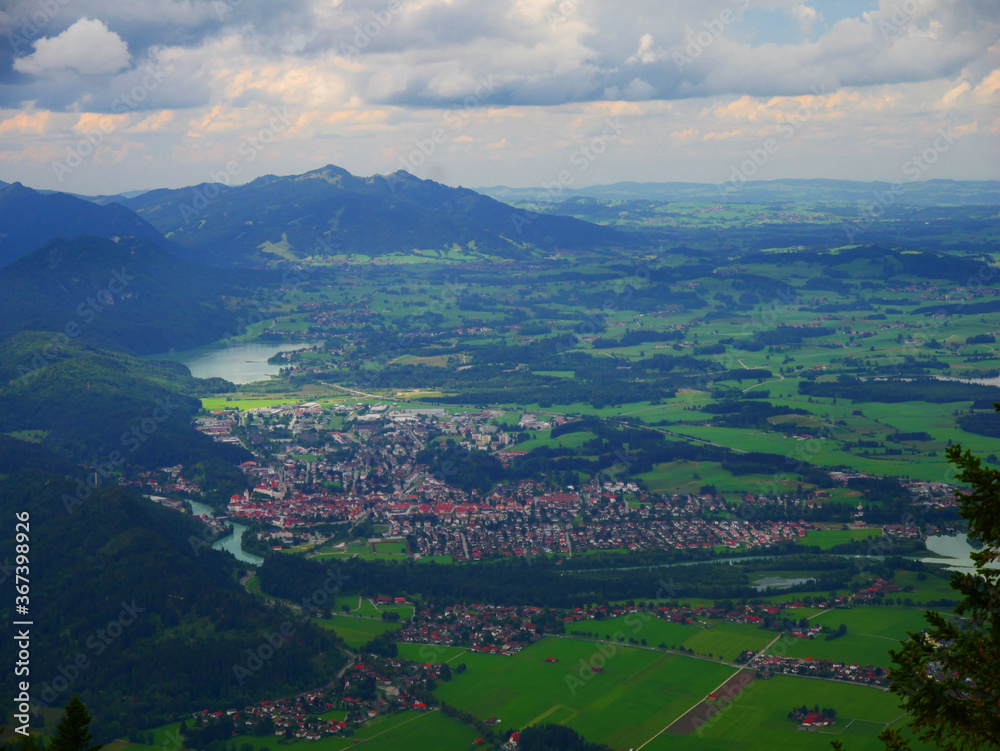 Füssen, Deutschland: Aufnahme der Stadt vom Tegelberg