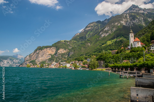 Fototapeta Naklejka Na Ścianę i Meble -  Beautiful swiss alpine landscape with lake Lucerne.