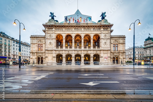 The Vienna State Opera in Austria. photo