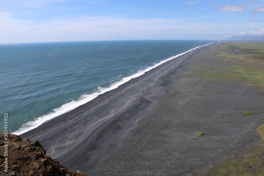 Isländische Küste vom Dyrhólaey Aussichtspunkt 