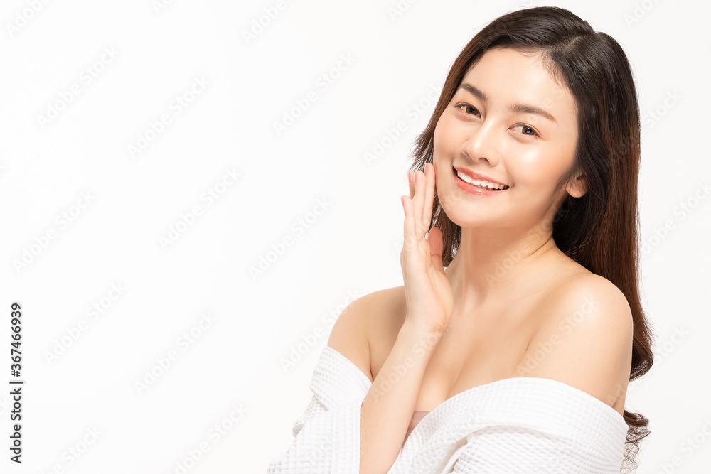 Beauty asian women touching soft chinskin close up face beauty . Beauty asian women touching soft chinskin close up face beauty .