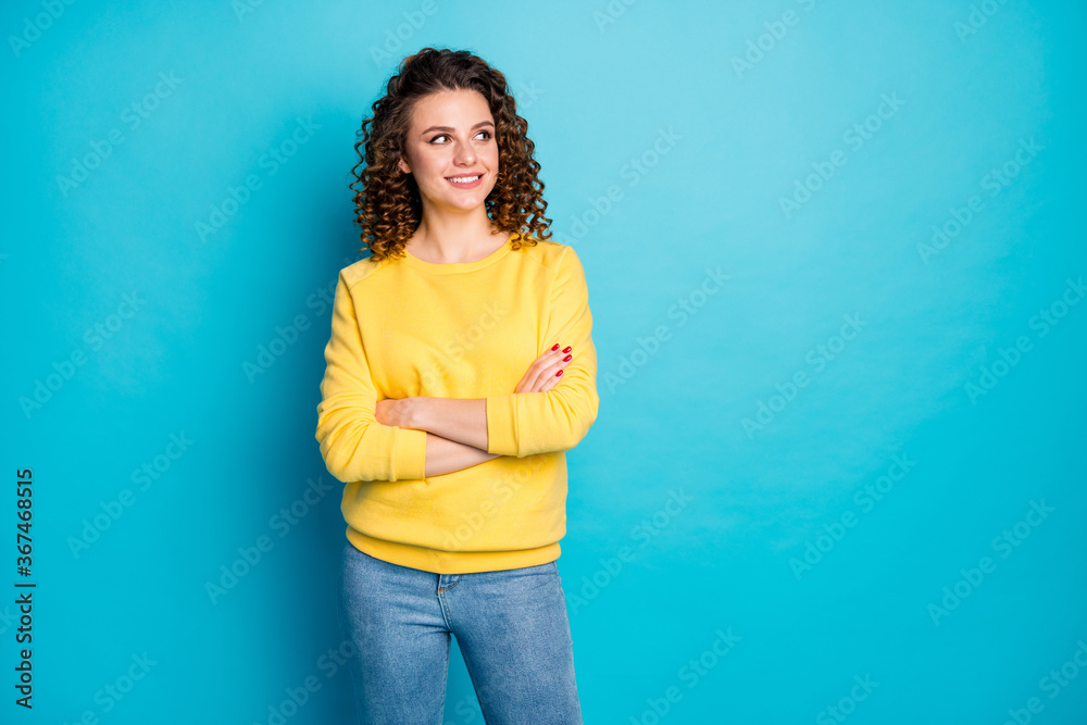 Portrait of her she nice-looking attractive lovely pretty smart clever cheerful cheery wavy-haired girl copy space folded arms isolated on bright vivid shine vibrant blue color background - obrazy, fototapety, plakaty 