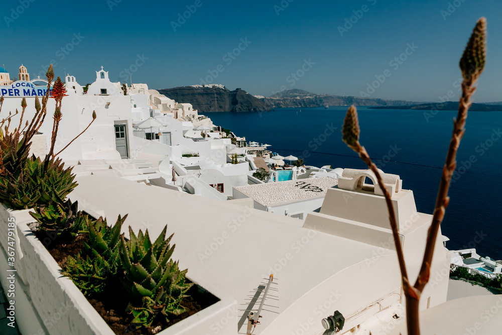 Fototapeta premium Santorini, Greece - romantic island with white buildings