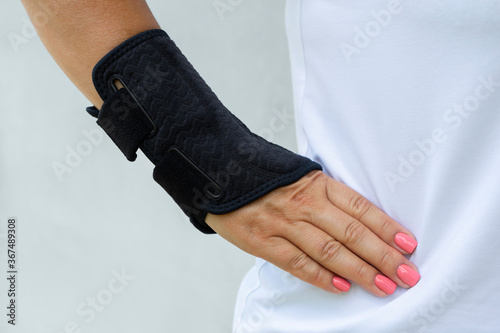 Wrist brace for the treatment of wrist injury, carpal tunnel syndrome. photo