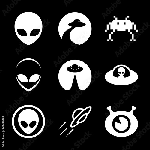 UFO alien saucer - unidentified flying object line art vector icon