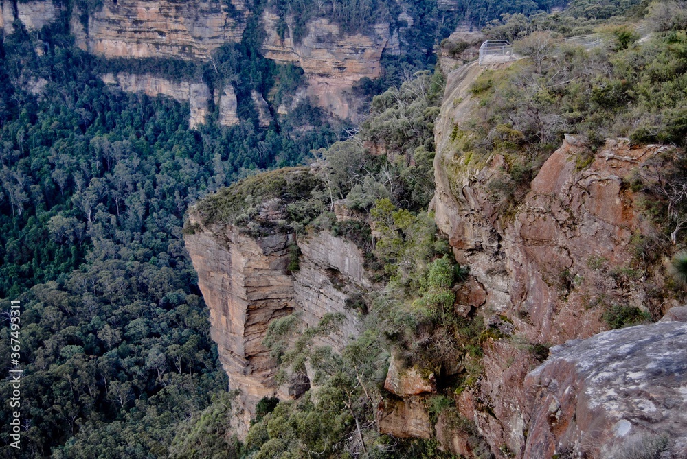 Hiking trails and the cliffs in the Blue Mountains national park in Australia