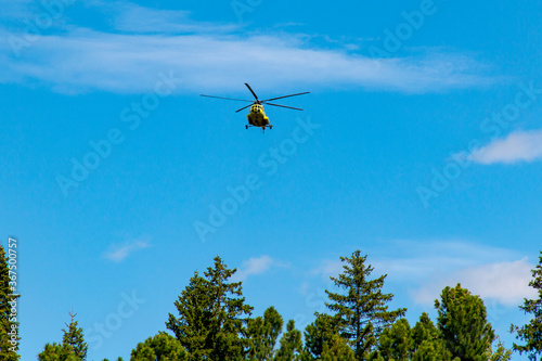 In the conditions of the northern taiga lands, the helicopter is the main mode of transport in the off-season