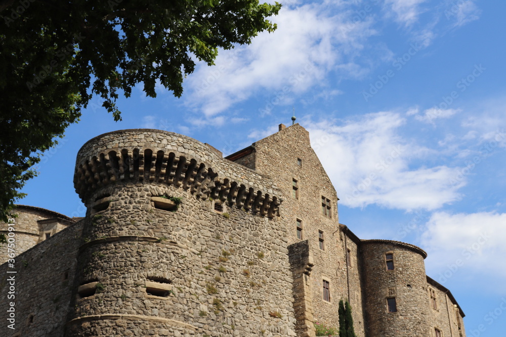 Château de Tournon sur Rhône vu de l'extérieur, ville de Tournon sur Rhône, département de l'Ardèche, France