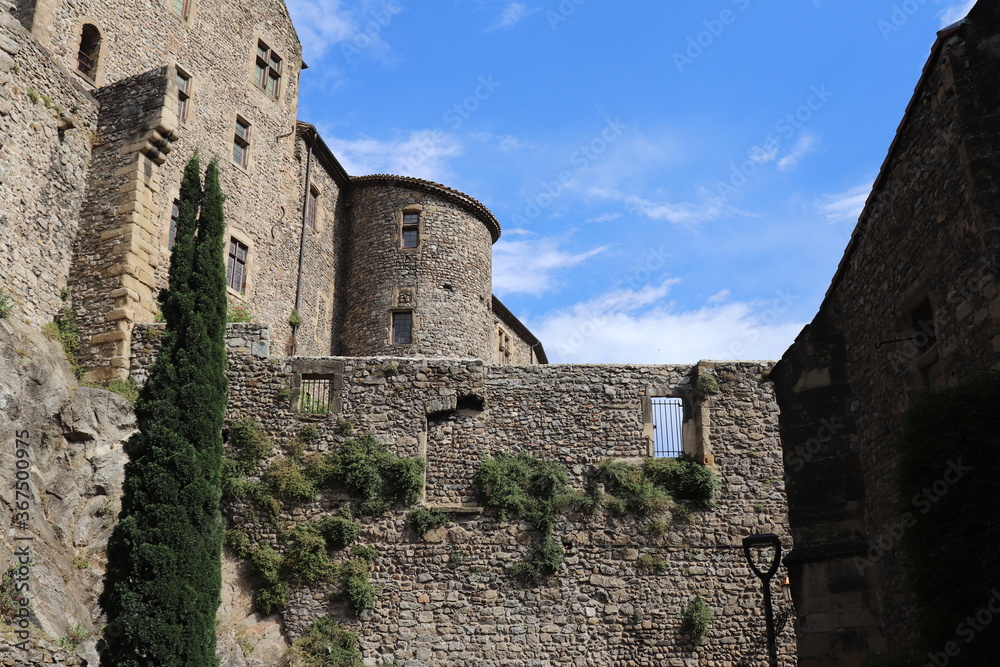 Château de Tournon sur Rhône vu de l'extérieur, ville de Tournon sur Rhône, département de l'Ardèche, France