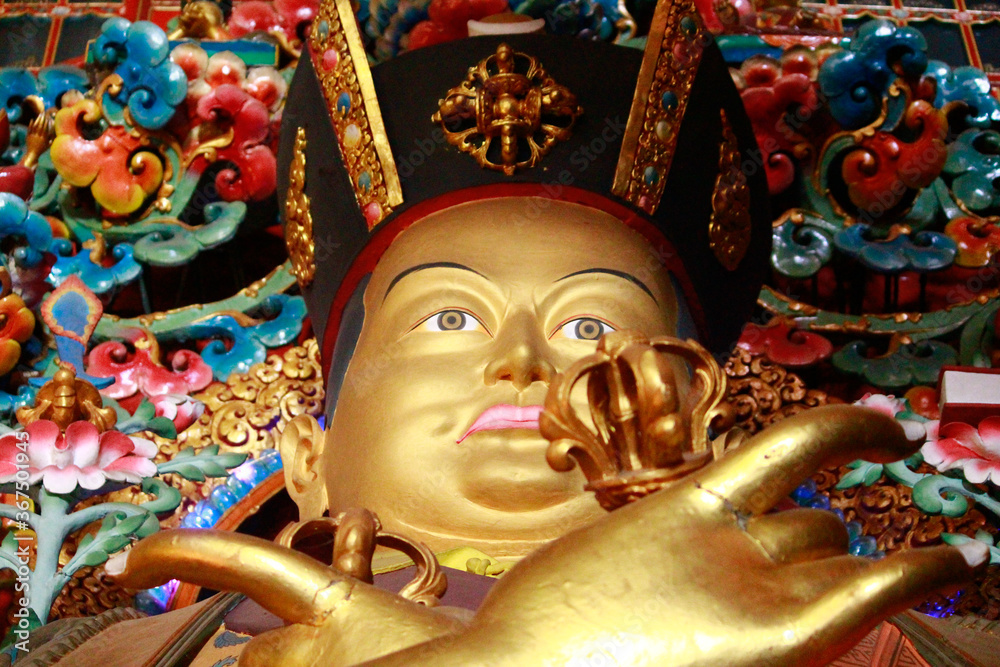Obraz premium golden buddha statue