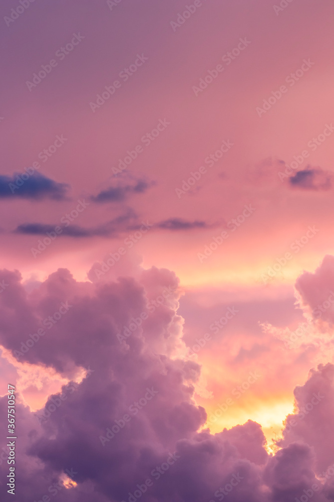 Obraz premium Sunset / sunrise with dramatic cloudscape, vivd colors and negative space for copy