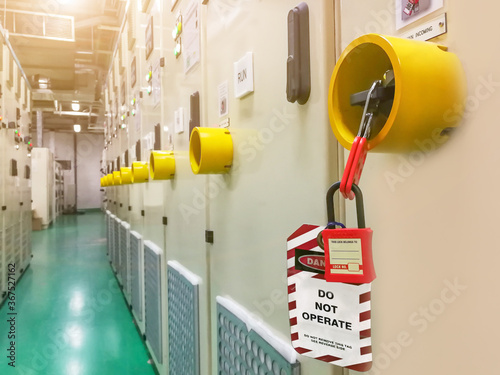  Red key locked and tag for process cut off electrical,the toggle tags number for electrical log out tag out photo