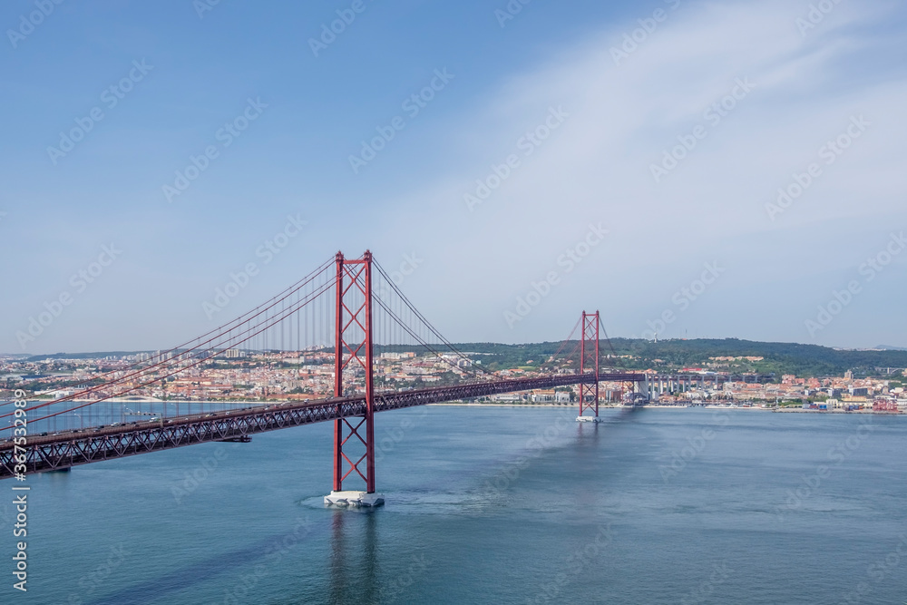 Rio Tejo mit Ponte 25 de Abril, Lissabon