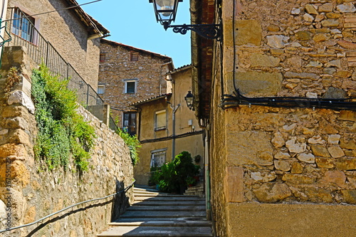 fondo viejas casas de pueblo de montaña