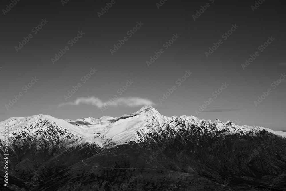 Obraz premium Winter landscape of snow mountain against blue sky in South island, New Zealand.