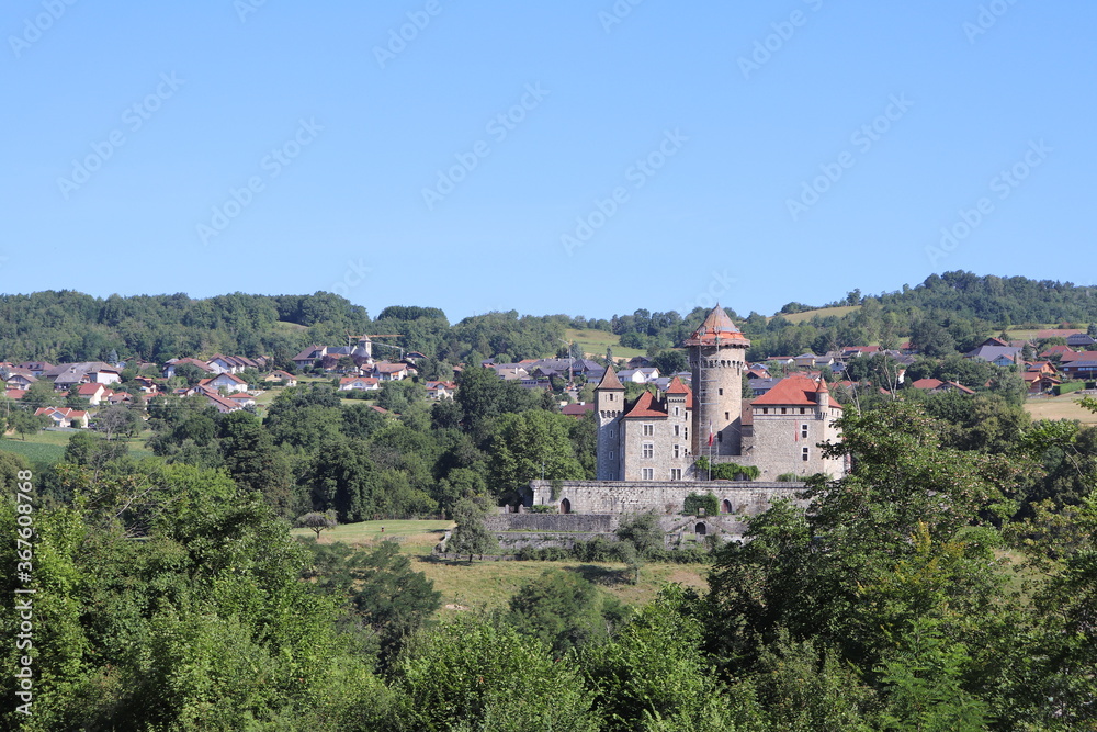 Le château de Montrottier vu de l'extérieur, ville de Lovagny, département de Haute Savoie, France 