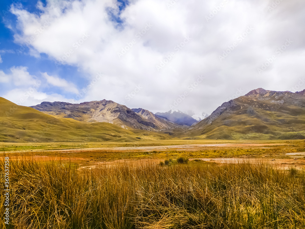 Fototapeta premium Mountain landscapes of the Andes in Peru near Huaraz