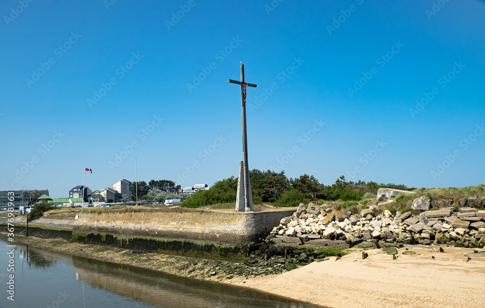 Hafeneinfahrt in Courseulles