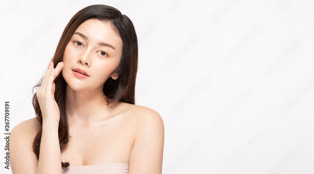 Beauty asian women touching soft chinskin close up face beauty . Beauty asian women touching soft chinskin close up face beauty .