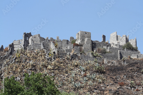 Schilderij op canvas Diamante, Italy - July 10, 2017: the ruins of the Rocca di Cirella