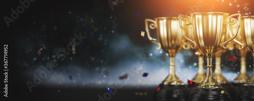 Φωτογραφία close up golden trophy award with falling confetti