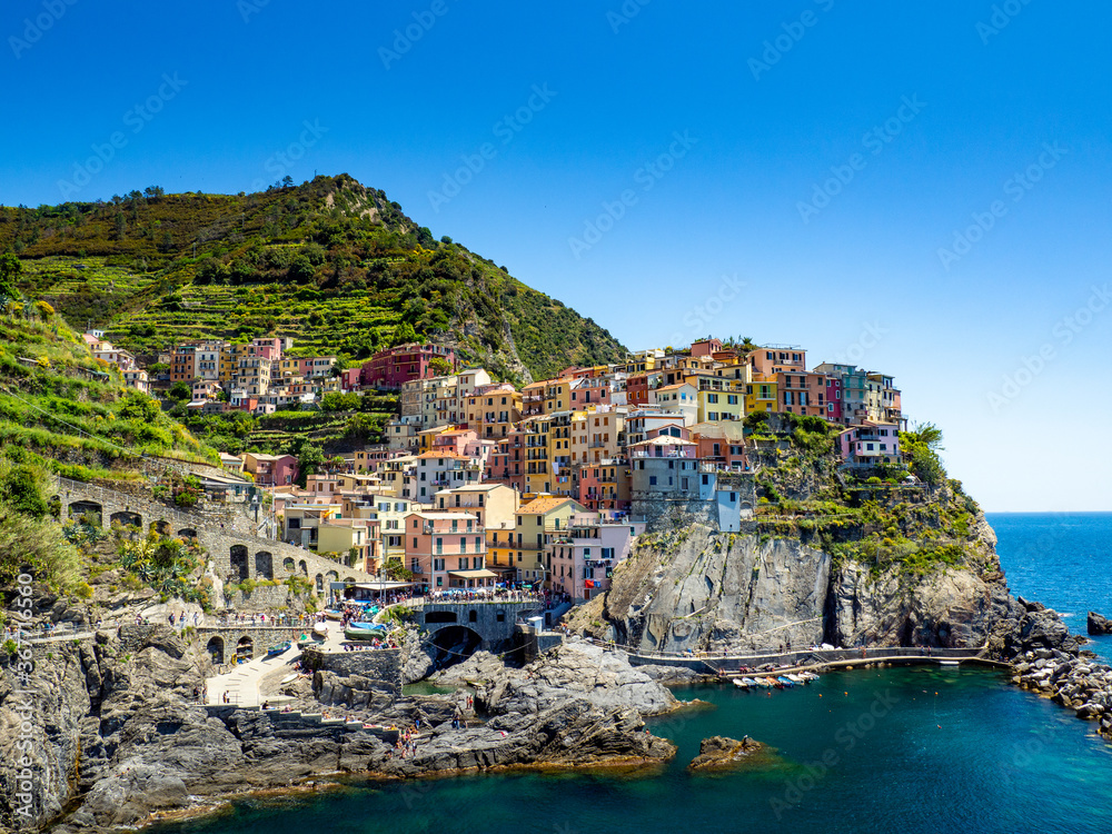 Vernazza Italy colorful houses city scape
