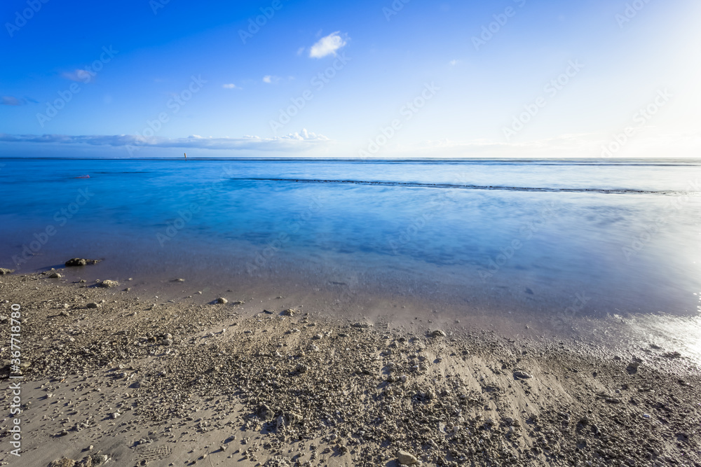 Obraz premium beach and sea, l’Hermitage, Saint-Gilles-les-Bains, Reunion Island 