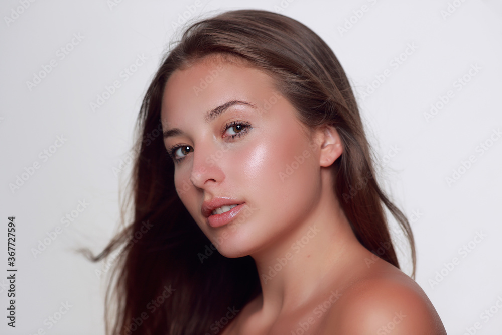 Portrait beauté d'une adolescente chatain Portrait beauté d'une adolescente chatain