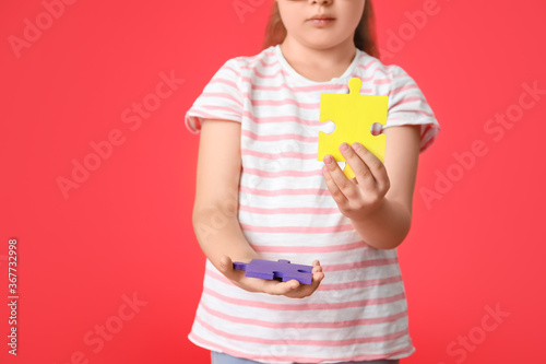 Little girl with autistic d...