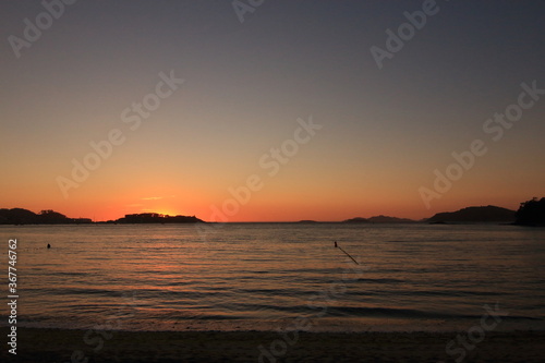 puesta de sol en galicia rias bajas