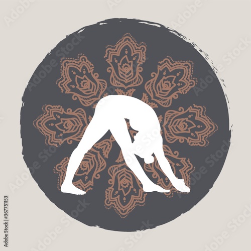 dandayamana bibhaktapada janushirasana photo